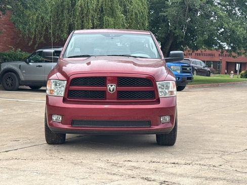 Used 2012 RAM 1500 Express RWD image 2