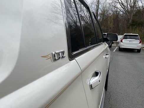 Used 2015 Chevrolet Tahoe LTZ image 17