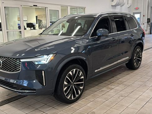New 2026 Volvo XC90 T8 Plus w/ Protection Package Premier image 9