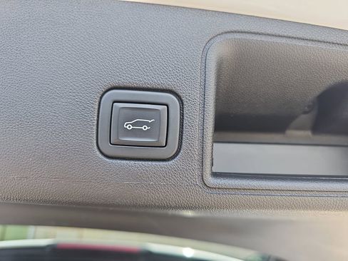 Certified 2023 GMC Terrain SLT AWD/4WD image 17