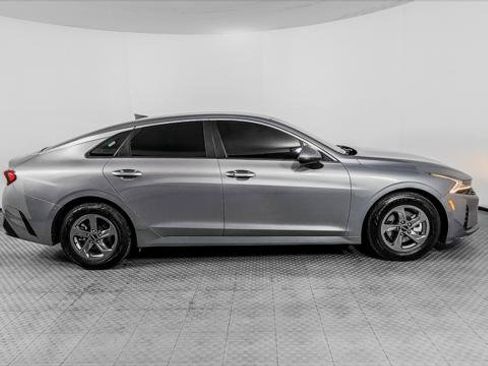 Used 2022 Kia K5 LXS FWD image 9