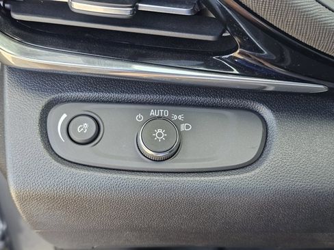 Used 2025 Buick Envista Sport Touring FWD image 53