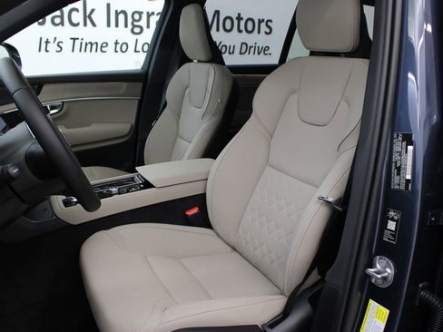 New 2026 Volvo XC90 B6 Plus w/ Protection Package Premier AWD/4WD image 15