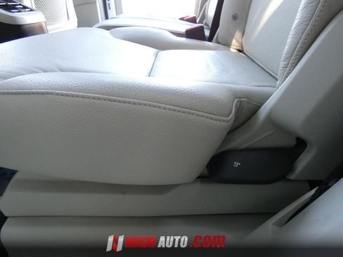 Used 2016 Volvo XC90 T6 Momentum w/ Momentum Plus Package AWD/4WD image 44