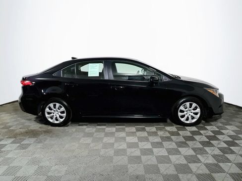 Certified 2025 Toyota Corolla LE FWD image 8