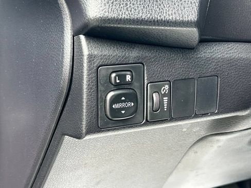 Used 2015 Toyota Corolla LE Premium FWD image 17