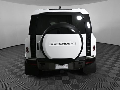 Used 2024 Land Rover Defender 110 X-Dynamic SE image 28