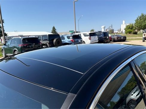 Used 2025 Mercedes-Benz C 300 4MATIC Sedan image 12