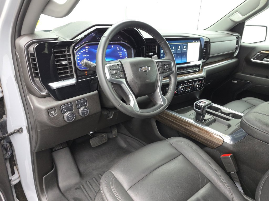Used 2024 Chevrolet Silverado 1500 RST w/ All Star Edition Plus AWD/4WD image 17