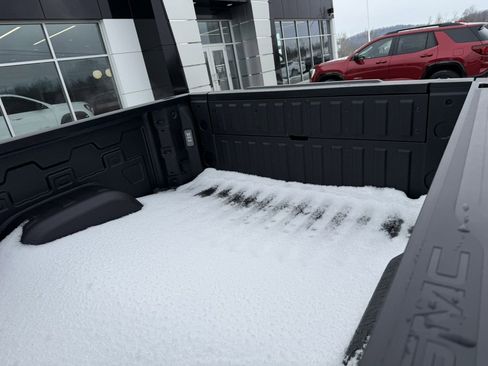 New 2026 GMC Sierra 1500 SLT w/ SLT Premium Plus Package image 11