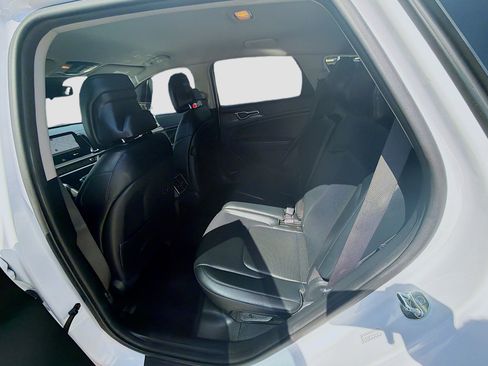 Used 2024 Kia Sportage EX image 24