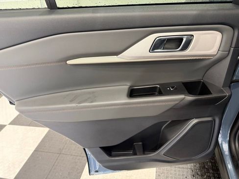 Certified 2025 Ford Explorer Active image 19