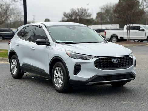 New 2025 Ford Escape Active w/ Tech Pack #1 FWD image 6