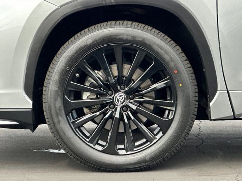 Certified 2025 Toyota Highlander XSE AWD/4WD image 27