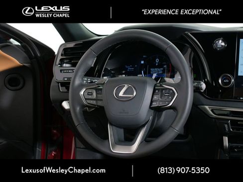 Used 2025 Lexus RX 350 FWD w/ Technology Package image 28