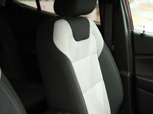 Used 2024 Chevrolet Trax LS w/ LS Convenience Package FWD image 41