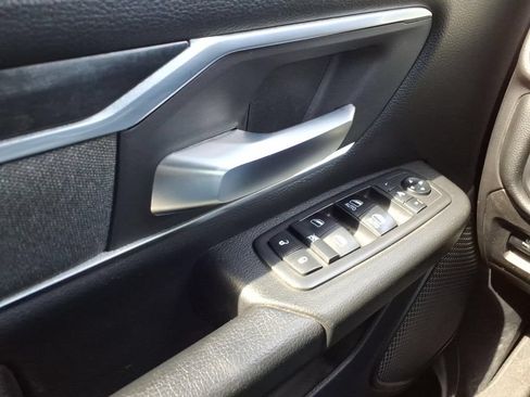 Used 2019 RAM 1500 Big Horn AWD/4WD image 35