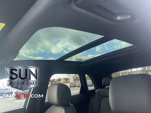 New 2025 Audi Q3 2.0T Premium image 23