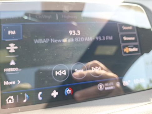 Used 2023 Cadillac XT4 Premium Luxury FWD image 25