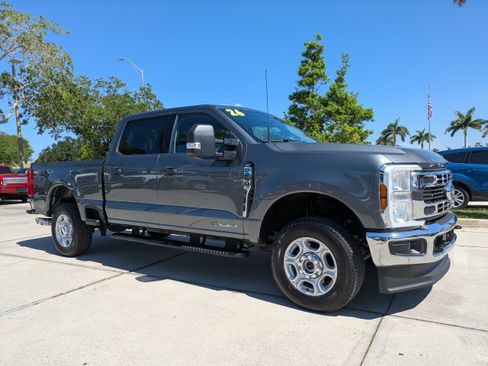 Certified 2026 Ford F250 XLT AWD/4WD image 2