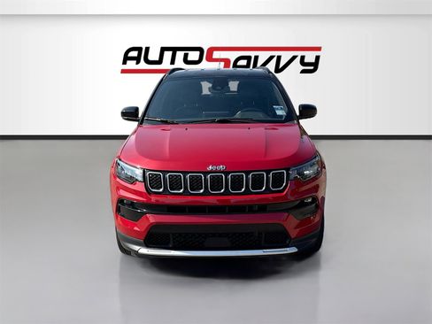 Used 2024 Jeep Compass Limited image 2