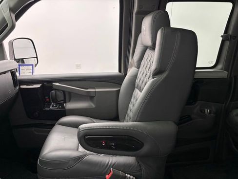 New 2026 GMC Savana 2500 RWD image 49