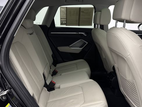 Used 2021 Audi Q3 2.0T Premium w/ Convenience Package AWD/4WD image 32