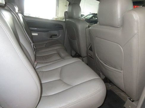 Used 2003 Chevrolet Suburban Z71 AWD/4WD image 31