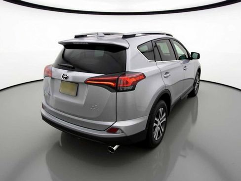 Used 2016 Toyota RAV4 LE image 6