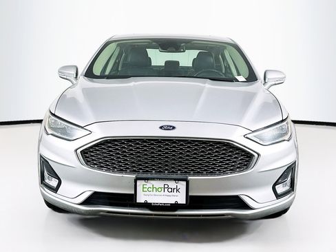 Used 2019 Ford Fusion Titanium image 2