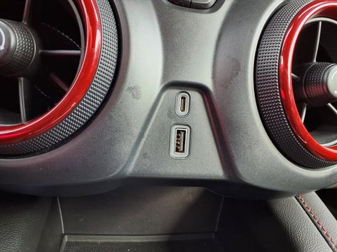 Used 2022 Chevrolet Blazer RS w/ Enhanced Convenience Package image 11