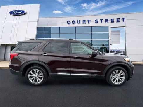 Certified 2023 Ford Explorer Limited w/ Equipment Group 301A AWD/4WD image 4