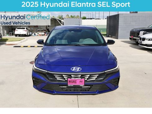 Certified 2025 Hyundai Elantra Sport image 3