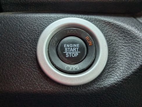 Used 2017 RAM 2500 Laramie AWD/4WD image 15