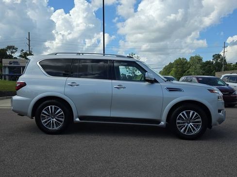 Used 2023 Nissan Armada SL w/ Captain's Chairs Package RWD image 2