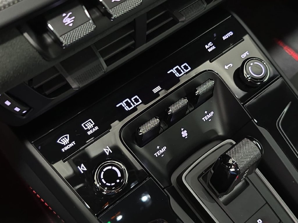 Certified 2025 Porsche 911 GTS image 19