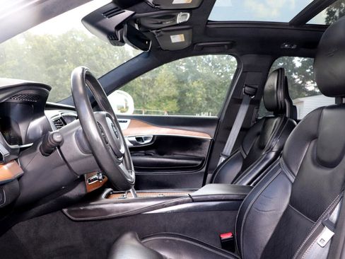 Used 2017 Volvo XC90 T8 Excellence image 13