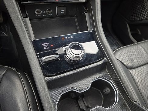 Used 2024 Jeep Grand Cherokee L Limited w/ Luxury Tech Group II AWD/4WD image 30
