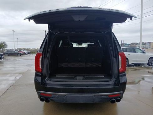 Used 2023 GMC Yukon XL Denali Ultimate AWD/4WD image 9
