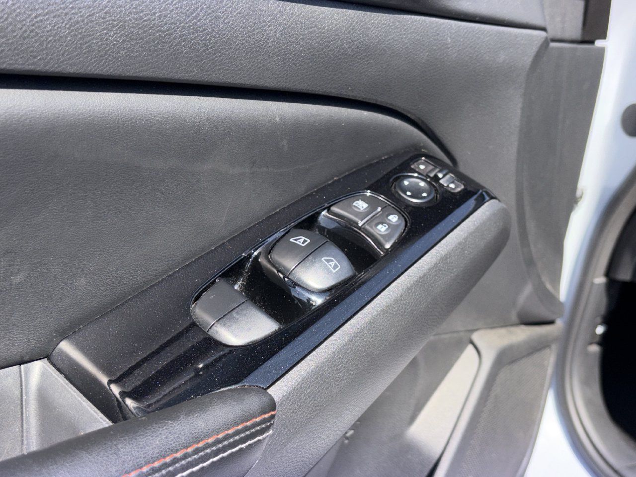 Certified 2025 Nissan Altima 2.5 SR w/ SR Premium Package FWD image 15