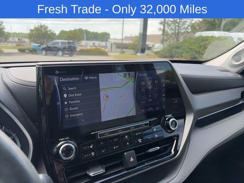 Used 2021 Toyota Highlander Limited image 9