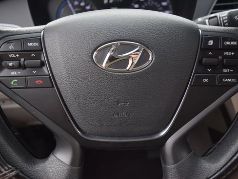Used 2016 Hyundai Sonata SE FWD image 12