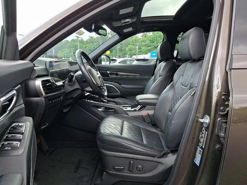 Used 2023 Kia Telluride EX X-Line AWD/4WD image 13