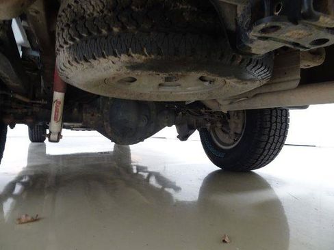 Used 2024 Chevrolet Silverado 2500 LT w/ Convenience Package image 15