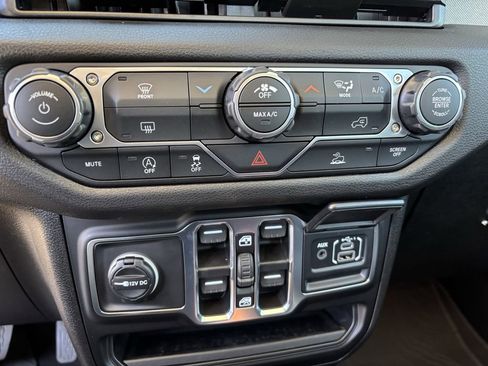 New 2026 Jeep Gladiator Mojave AWD/4WD image 16
