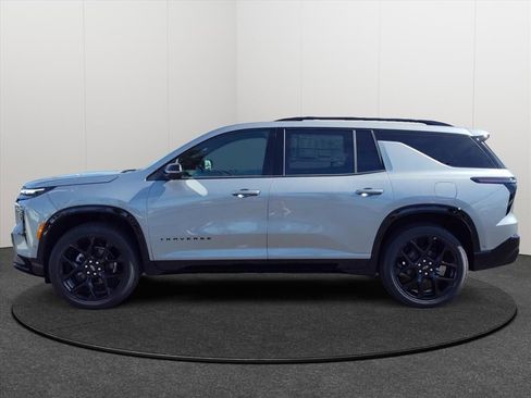New 2026 Chevrolet Traverse RS w/ LPO, Floor Liner Package FWD image 2