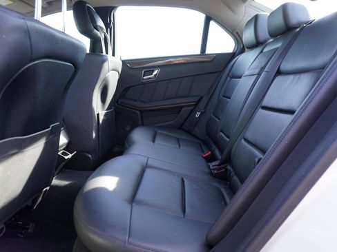 Used 2011 Mercedes-Benz E 350 4MATIC Sedan image 17
