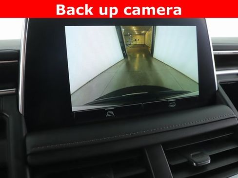 Used 2022 GMC Yukon SLE image 4