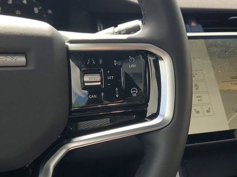 Certified 2025 Land Rover Discovery Sport Dynamic SE AWD/4WD image 29