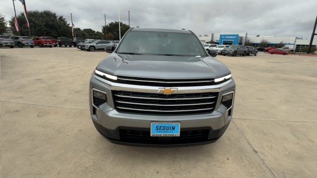 Certified 2026 Chevrolet Traverse LT w/ Driver Confidence Package FWD image 3